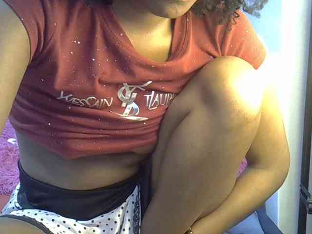 PrettyBambi webcam