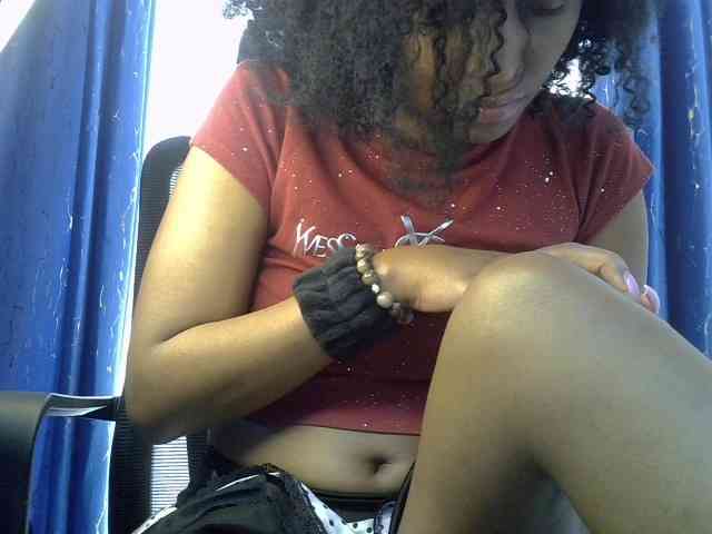 PrettyBambi webcam