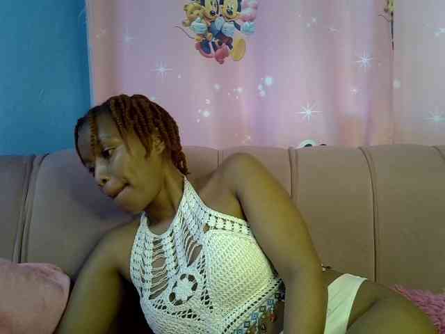 PrettyBambi webcam