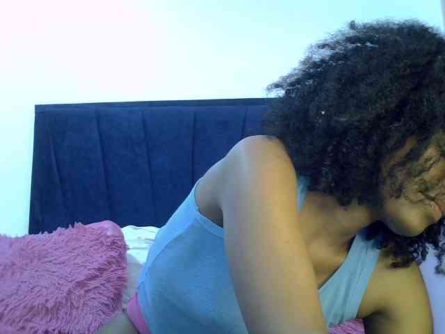 PrettyBambi webcam