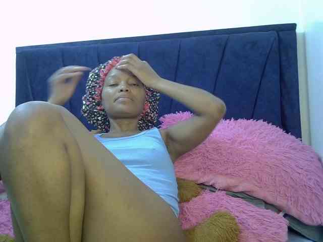PrettyBambi webcam
