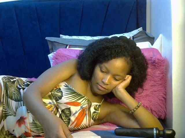 PrettyBambi webcam