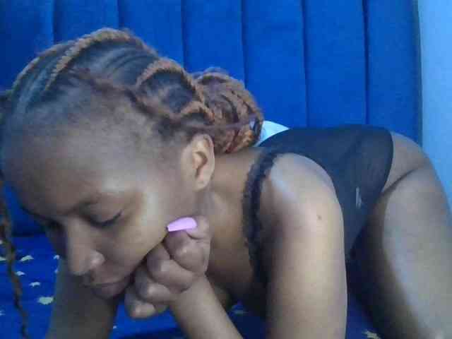 PrettyBambi webcam