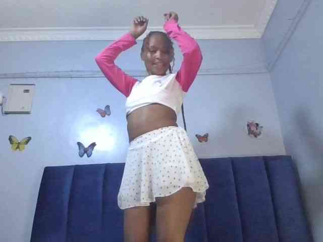 PrettyBambi webcam