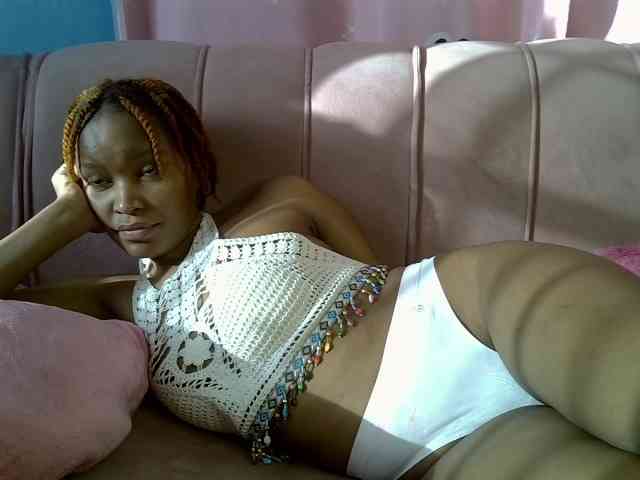 PrettyBambi webcam