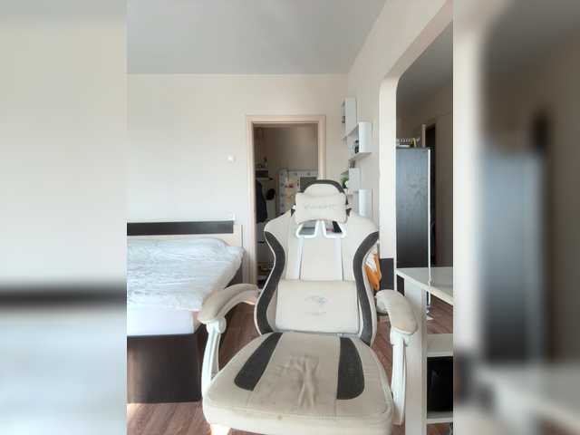 AdrienneBourget live cam on BongaCams