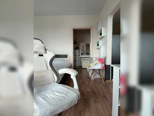 AdrienneBourget live cam on BongaCams