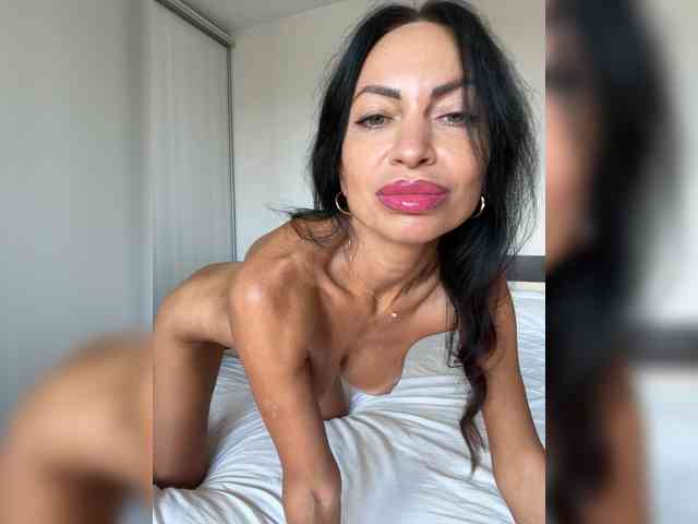 AdrienneBourget