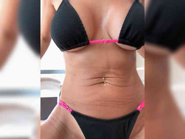 AdrienneBourget Sex Cam Show