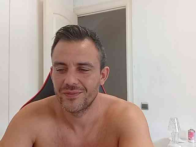 latinblueboy