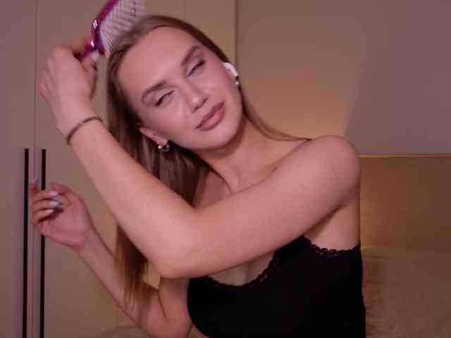Your_Luna webcam