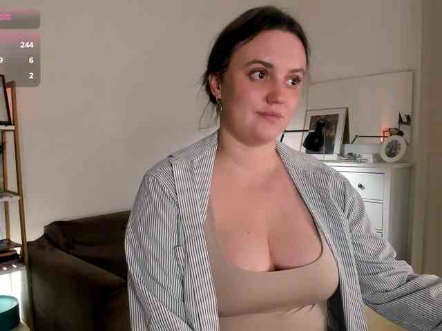 LelaRyann webcam