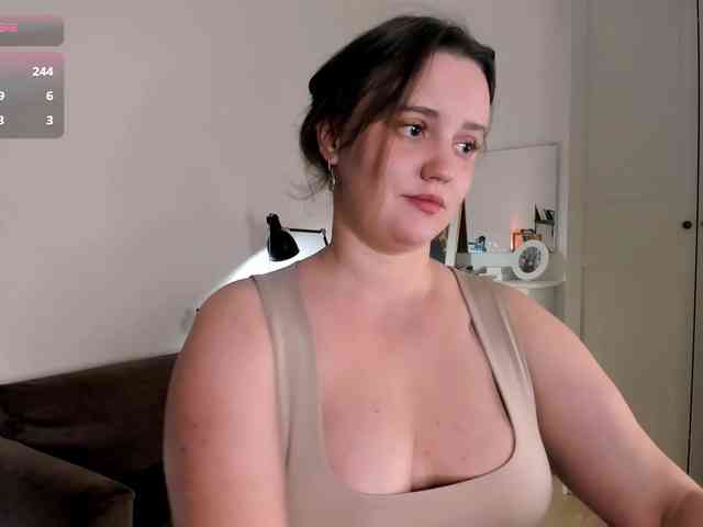 LelaRyann webcam