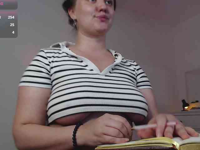 LelaRyann webcam