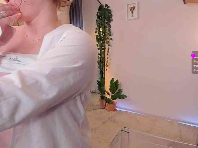 LelaRyann webcam