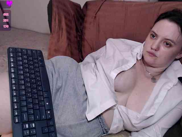 LelaRyann webcam