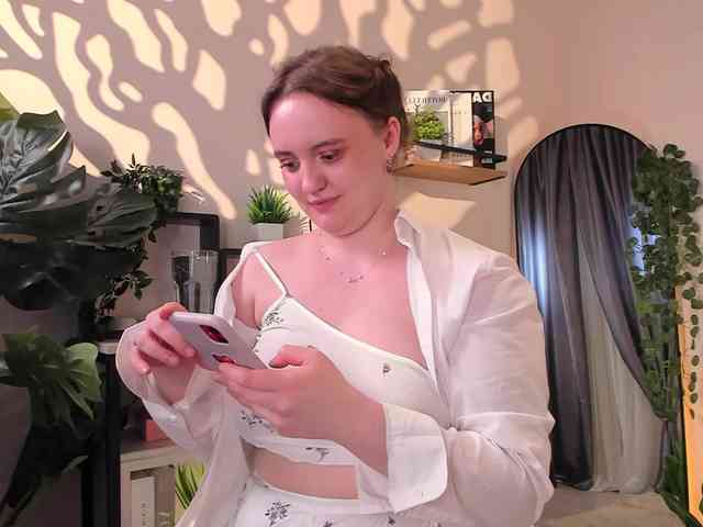 LelaRyann webcam