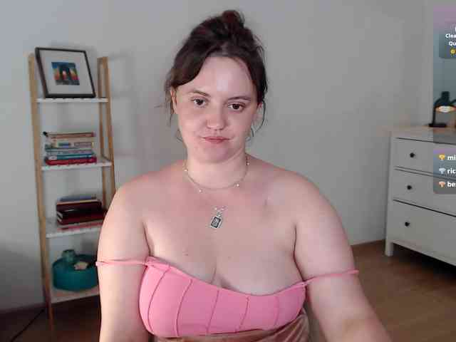 LelaRyann webcam