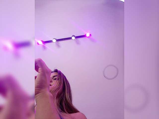 ElizHarper live cam on BongaCams