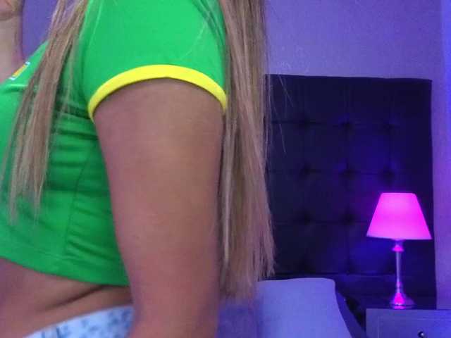 ElizHarper live cam on BongaCams