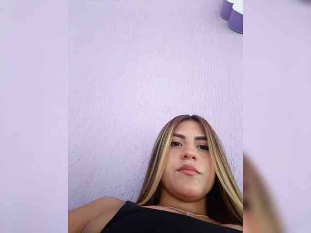 ElizHarper webcam