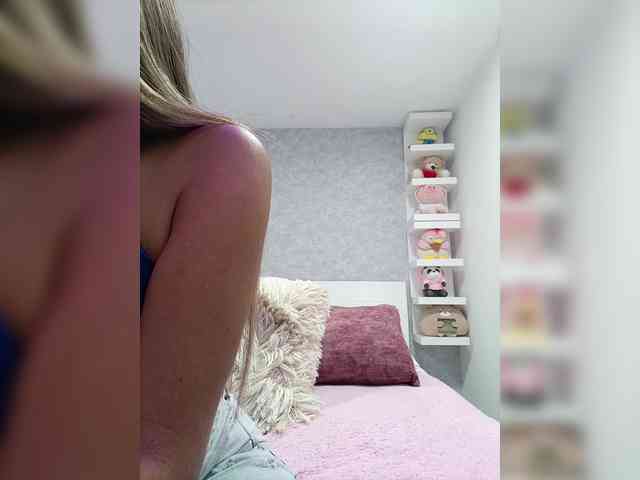 ElizHarper webcam