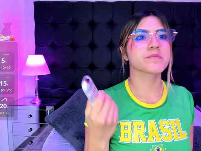 ElizHarper webcam