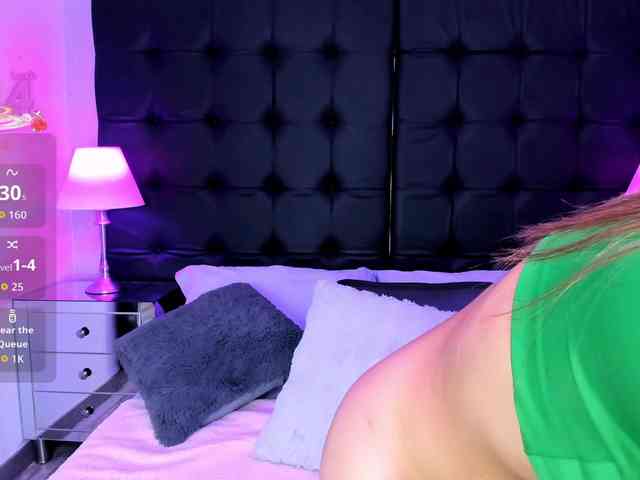 ElizHarper webcam