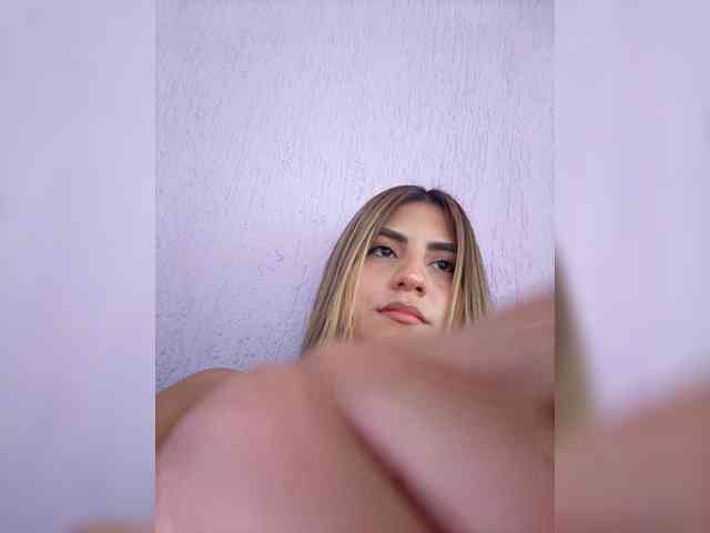ElizHarper webcam