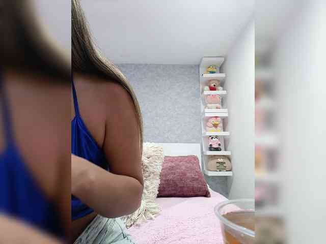 ElizHarper webcam