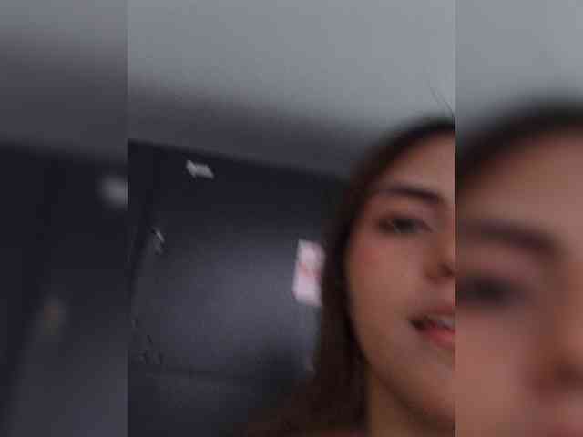 ElizHarper webcam