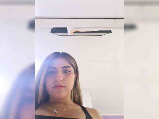 ElizHarper webcam