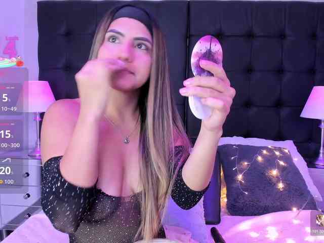 ElizHarper webcam