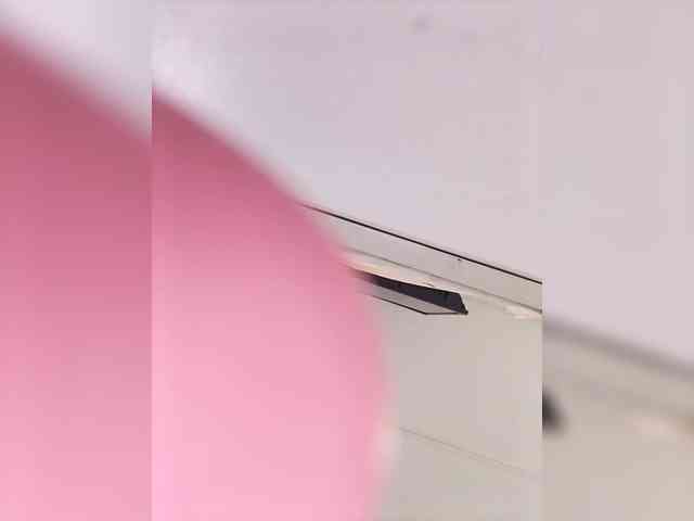 ElizHarper webcam
