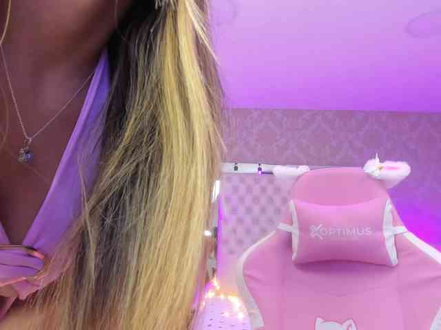 ElizHarper webcam