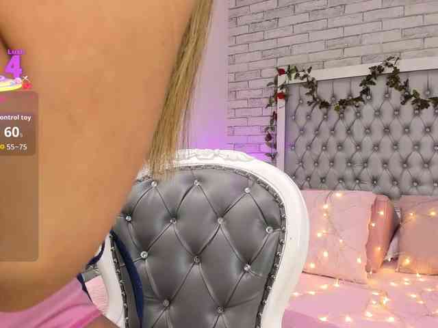 ElizHarper webcam