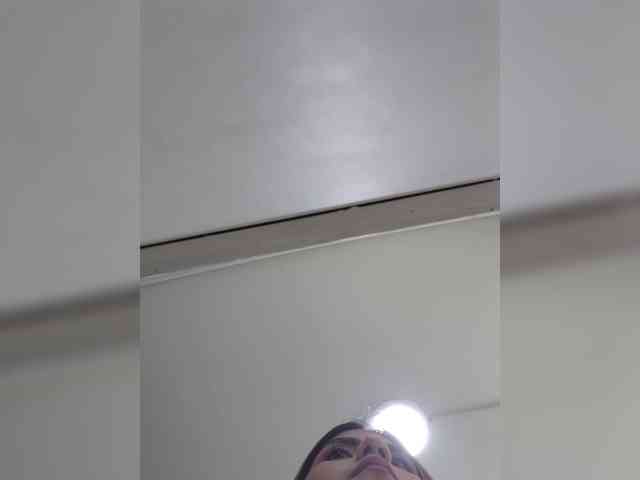 ElizHarper webcam