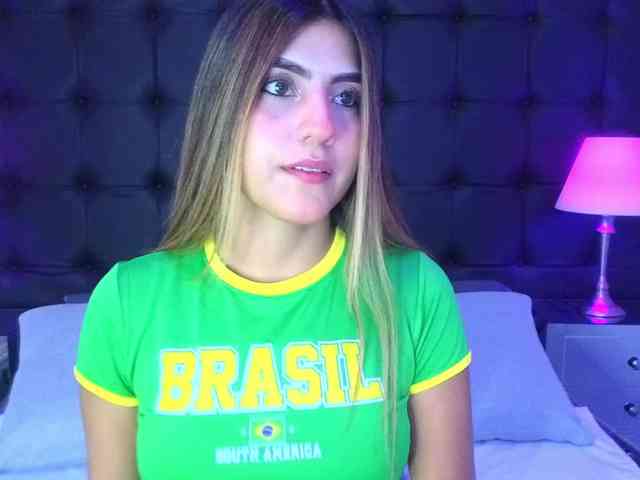 ElizHarper webcam