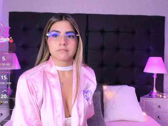 ElizHarper webcam