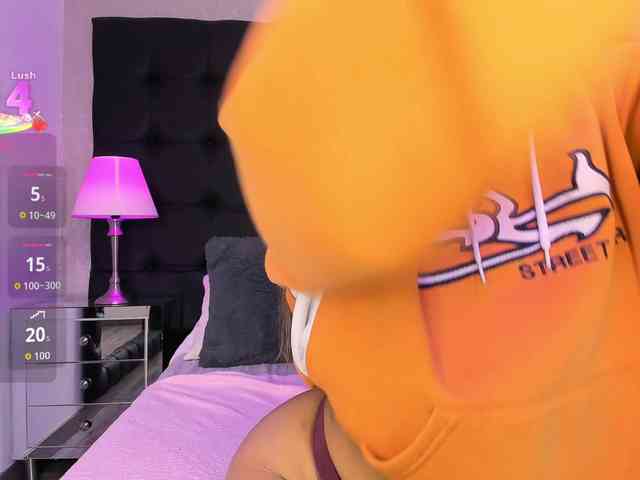 ElizHarper webcam