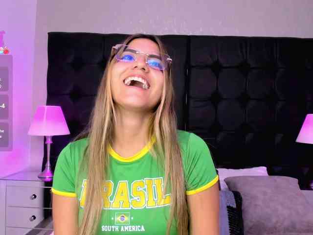 ElizHarper webcam