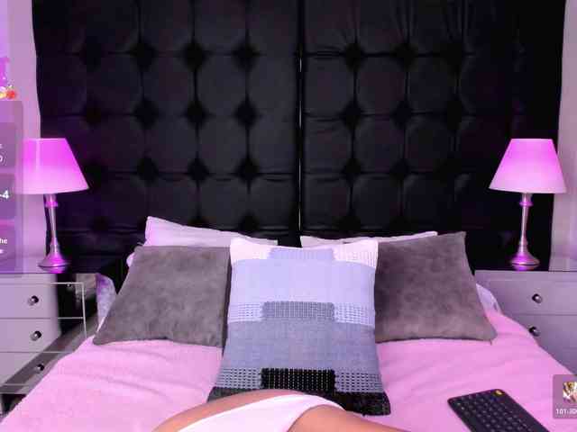ElizHarper webcam
