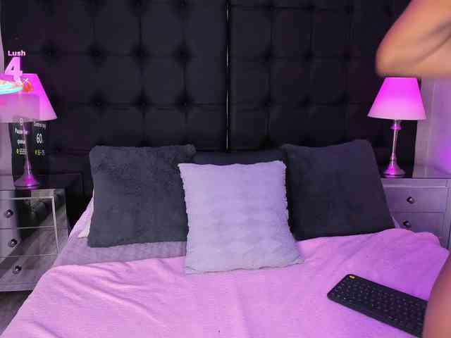 ElizHarper webcam