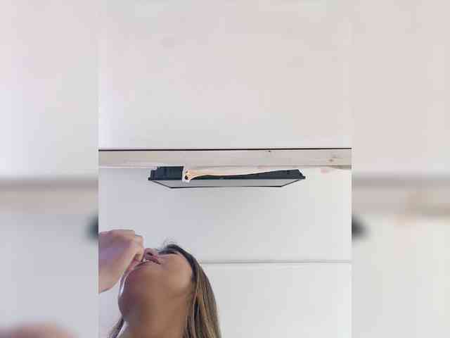 ElizHarper webcam