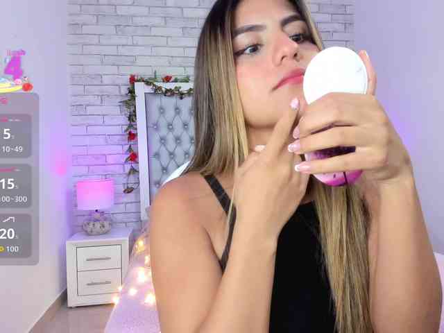 ElizHarper webcam