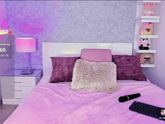 ElizHarper webcam