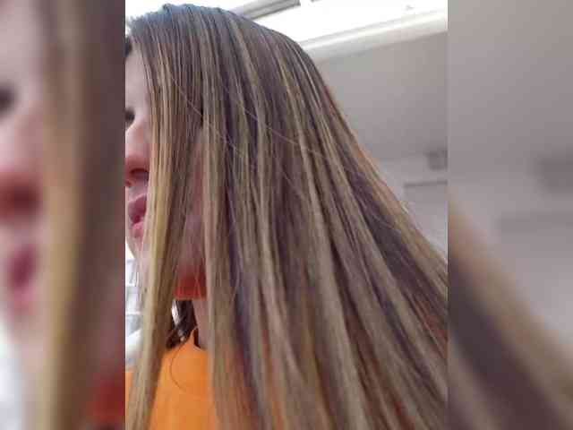 ElizHarper webcam