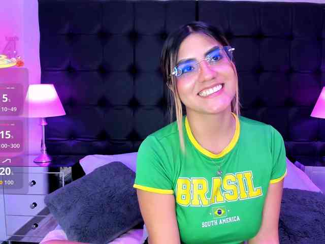 ElizHarper webcam