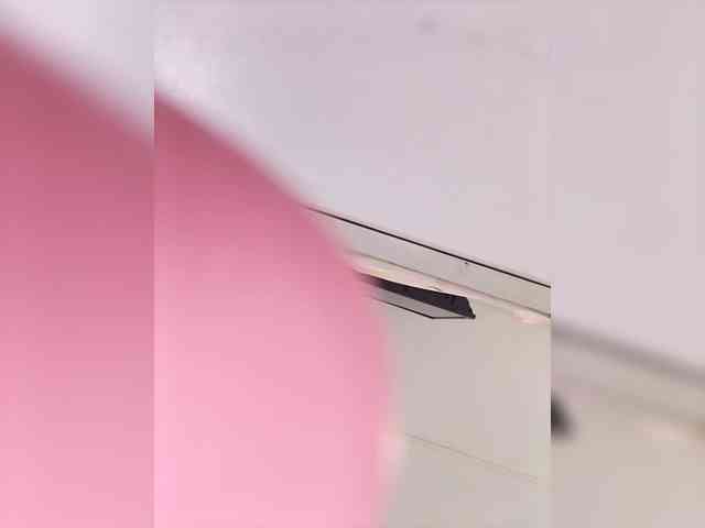 ElizHarper webcam