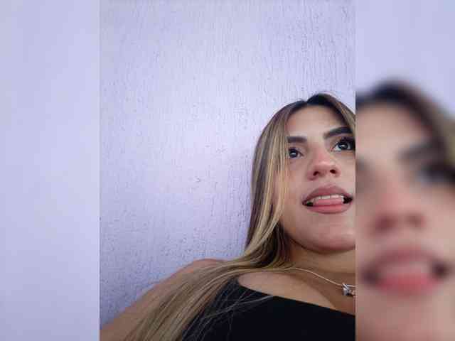 ElizHarper webcam